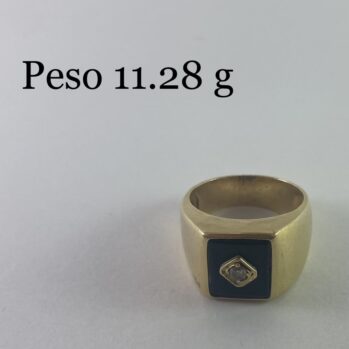 Anillo con diseño de cuadrado negro y circón