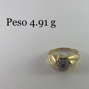 Anillo con diseño de flor con circones