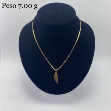 Cadena de serpiente con dije