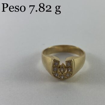 Anillo con diseño de circones